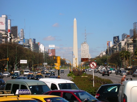  Obelisco de la Avenida 9 de Julio